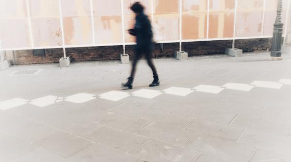 am gasit acolo un oras pustiu si fara viata costel moza o viata mult prea scumpa a dus la depopulare