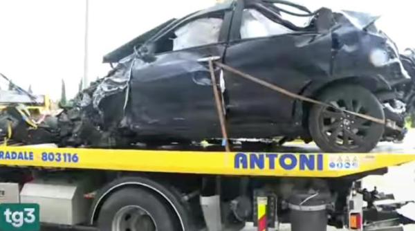 vacanta cu final tragic accident grav produs in italia trei morti si sase raniti video