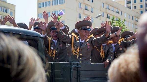 a inceput razboiul baloanelor intre coreea de nord si coreea de sud ce cadouri isi fac cetatenii celor doua state