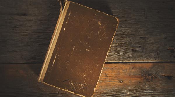 edgar morin la 102 ani publica un roman scris in tinerete