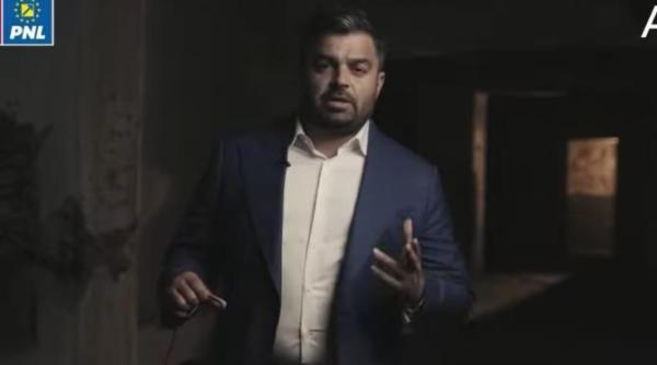 adrian vigheciu candidatul psd pnl la sectorul 5 un nou clip original vrea sa alunge umbrele administratiei piedone video