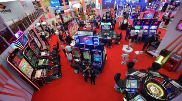 inalta curte a sesizat ccr privind legea care pedepseste cu inchisoarea detinerea de pacanele in localitatile mici bulai evident ca e o discriminare