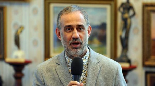 regizorul toma enache sau definitia cuvantului unic l am descoperit odata cu filmul intre chin si amin iar acum vine cu spectacolul momentului