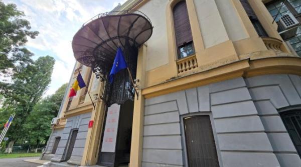 semn de ploaie la sediul psd atunci cand ploua la nunta e rost de bani