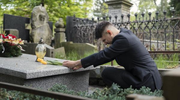 in vrancea mortii nu voteaza cetatenii si au ales primarul in capela mortuara cu un trup neinsufletit alaturi