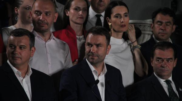 pisicile negre de la sediul usr noroc sau ghinion reportaj foto de la anuntarea castigatorilor de la alegerile din 9 iunie 2024