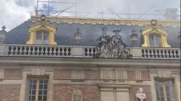 palatul versailles evacuat dupa izbucnirea unui incendiu pompierii sunt la fata locului