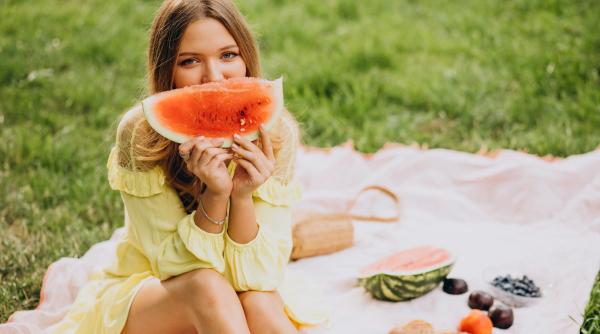 ce e bine sa mananci pe timp de canicula evita neaparat aceste alimente daca nu vrei sa ti se faca rau