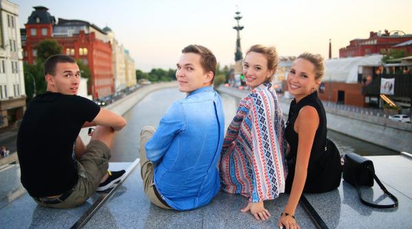 40prc dintre tinerii romani ar dori sa se mute in alta tara in urmatorii trei ani arata cel mai recent raport eurofound