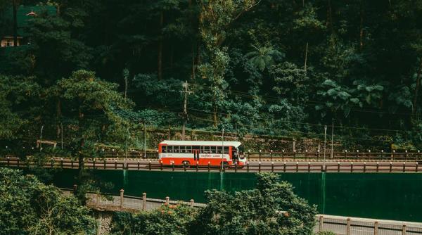 bucuresti cluj de ce cu autocarul si nu cu trenul