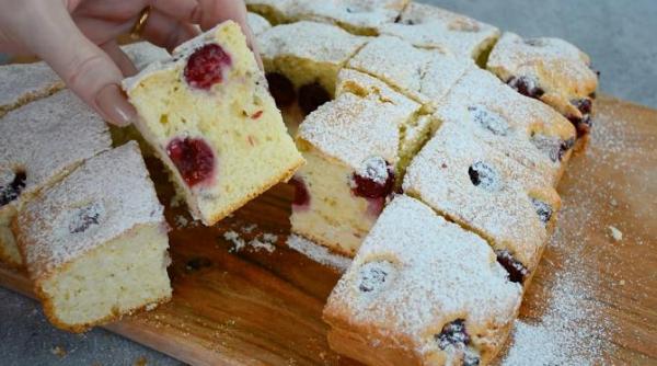 prajitura pufoasa cu visine reteta preferata a sezonului