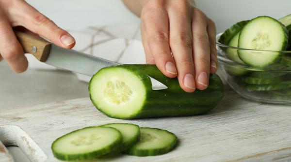 dieta de 7 zile cu castraveti slabesti te hidratezi si nu faci foamea