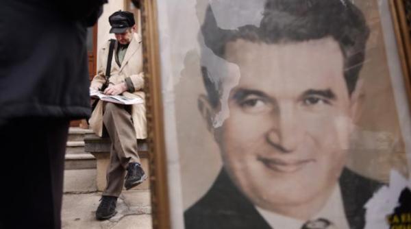 motivul pentru care nicolae ceausescu a achitat datoria externa a tarii folosind tone de aur din rezerva nationala