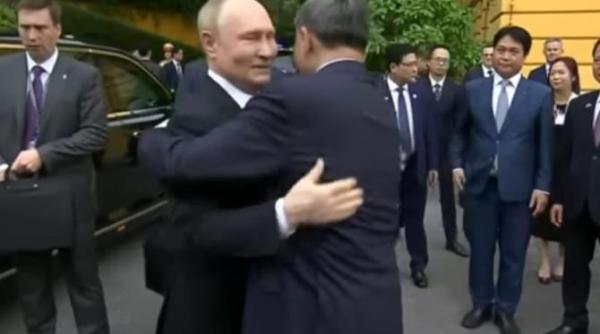putin si presedintele vietnamului au inceput negocierile bilaterale