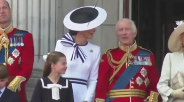 cele trei mesaje secrete pe care le a transmis kate middleton la trooping the color putini si au dat seama