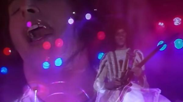 care sunt cele mai bune 10 cantece ale trupei queen vibrante capodopere ale muzicii apreciate si dupa decenii de la lansare