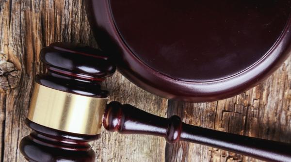 fostul sef al bancii europene de investitii anchetat de parchetul european acuzatiile grave care l vizeaza