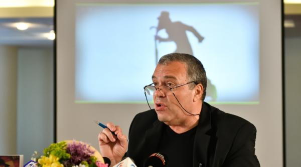 constantin chiriac transportat de urgenta la spital dupa ce i s a facut rau la decernarea stelelor de pe aleea celebritatilor