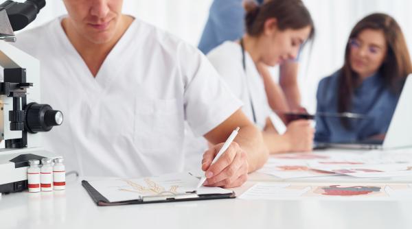 importanta studiilor clinice pentru pacienti prof dr irinel popescu oriunde pe suprafata pamantului vor beneficia de acelasi standard de ingrijire