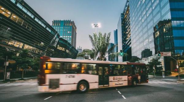 uber plateste niste cetateni cu 1 000 de dolari pe luna sa nu si mai foloseasca masina personala