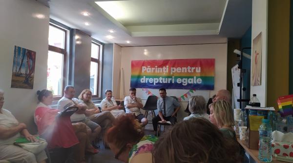 cum este sa fii parintele unei persoane din comunitatea lgbtqia am fost afectata atat de mult de moartea acestui copil incat am hotarat sa ies in strada