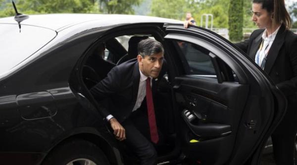 premierul britanic rishi sunak vanatoare de voturi printre robotii dintr un depozit si la coada la un fast food nu ar avea nicio sansa de a castiga alegerile