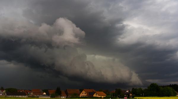 vremea se racoreste florinela georgescu anm tara noastra va fi traversata de un front atmosferic rece temperaturi simtitor mai scazute