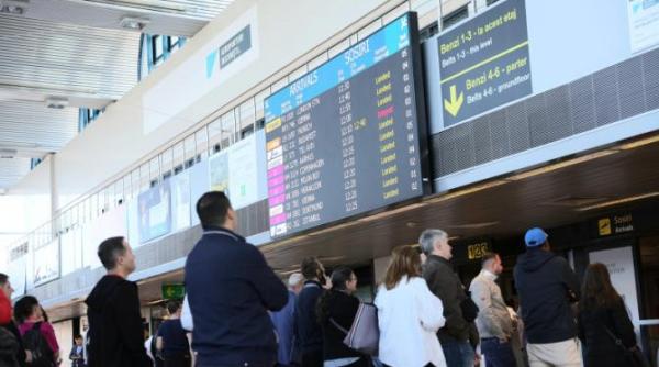 zbor efectuat de tarom pentru turkish catre istanbul anulat suporteri romani risca sa nu mai ajunga la meciul olanda romania