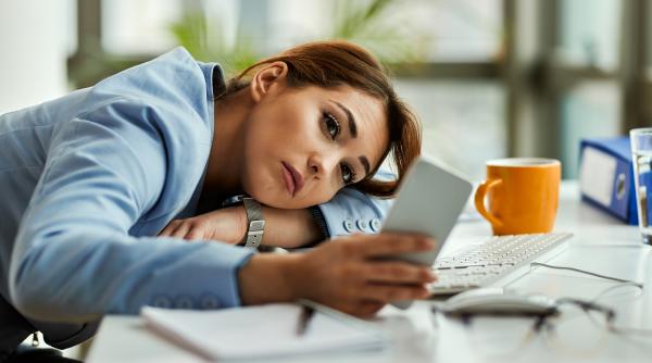 cum sa faci sa treaca timpul mai repede cand esti la munca pontul de aur nu te mai uita la ceas