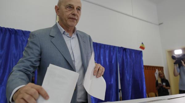 mircea geoana cu un pas in cursa prezidentiala a depus cerere la osim pentru inregistrarea marcii mircea geoana 2024 presedinte