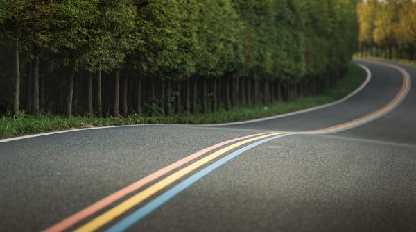 o scriitoare romanca ce locuieste de 25 de ani in spania mesaj emotionant niciodata nu uiti de romania inca mai primesc pachet de acasa in fiecare an video