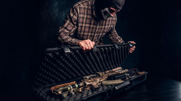 zeci de arme letale furate din spania pe piata neagra din romania cms sef dinu nicolae adrian spune cum s a intamplat