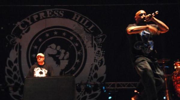 cypress hill si orchestra simfonica din londra aduc la viata o gluma de acum 30 de ani din celebrul serial the simpsons