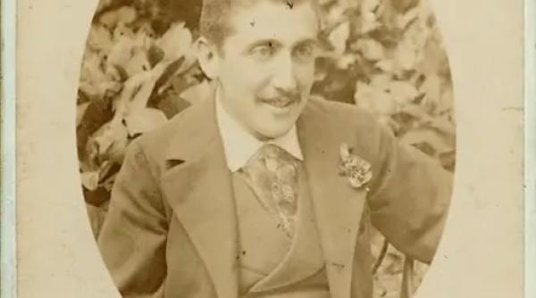 de ce marcel proust iesea din casa doar noaptea boala care l a tintuit la pat intr o camera izolata fonic ani de zile