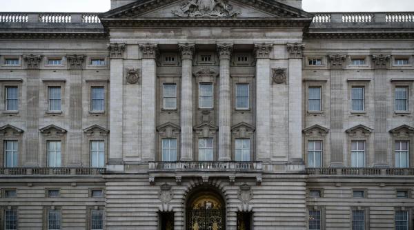 palatul buckingham deschide camera cu faimosul balcon pentru vizitatori