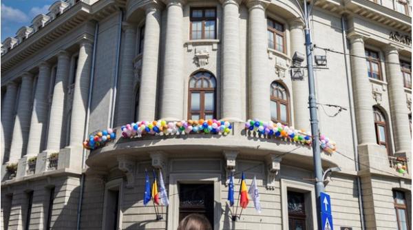 prima generatie de studenti de la facultatea de drept a ase grad urias de promovabilitate la licenta