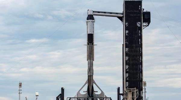 primul esec al rachetei falcon 9 a lui elon musk defectiunea rara din timpul misiunii a dus la lansarea gresita a 20 de sateliti