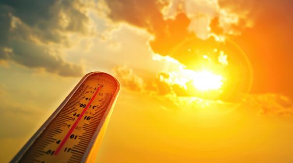 codul rosul de canicula prelungit temperaturi comparabile cu zona desertica elena mateescu informatii de ultima ora