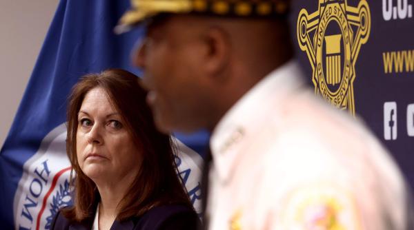 cine e kimberly cheatle directoarea serviciului secret sua persoana care trebuia sa se asigure ca trump e in siguranta vezi toate controversele despre ea