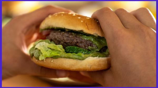 romanul care a invatat o lectie pretioasa de la britanici totul a pornit de la un hamburger gratuit