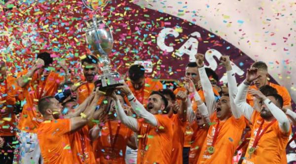 corvinul se califica mai departe in europa league cu cine va juca