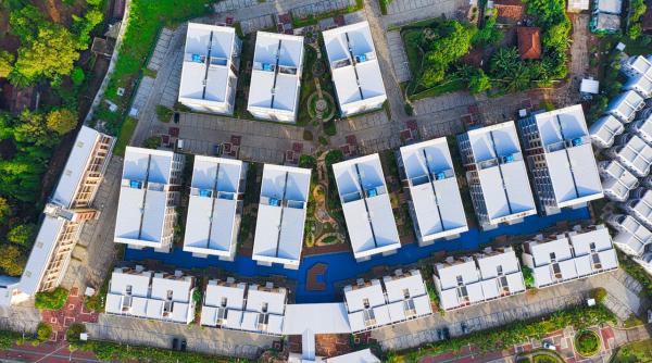 unul din cele mai mari orasele nato din europa in romania vergil chitac spune ca acolo vor fi 10 000 de persoane