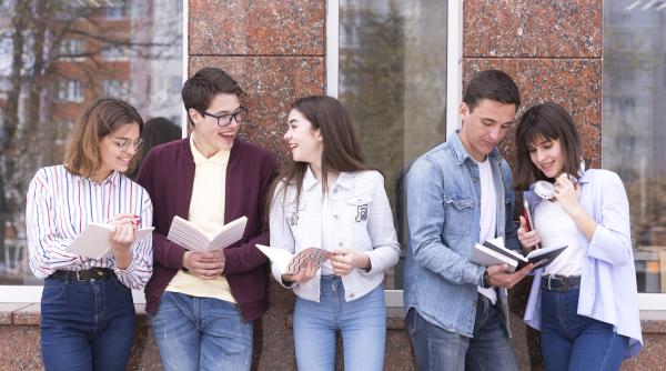 dispar mai multe specializari din universitatile din romania domeniile tehnic si administrativ pe lista neagra