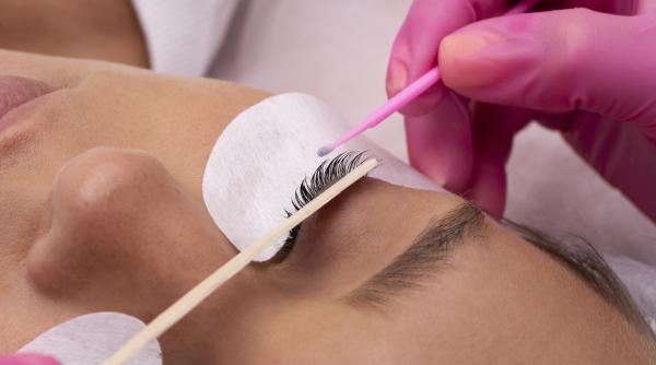 extensiile de gene pericolul din fata ochilor mai bine de jumatate dintre femei au raportat aceasta afectiune