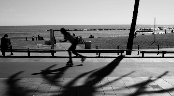 barcelona s a saturat de turisti primarul anunta cresterea substantiala a taxei de vizitare niciun beneficiu pentru oras