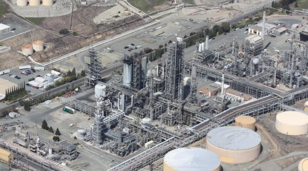 era de aur a rafinariilor europene se apropie de sfarsit pe masura ce cererea scade