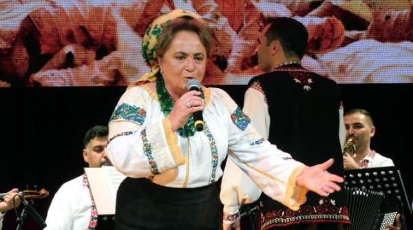 laura lavric s a ales cu dosar penal dupa ce a plesnit un muzicant