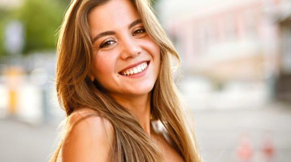 relatia dintre un zambet sanatos si increderea in sine