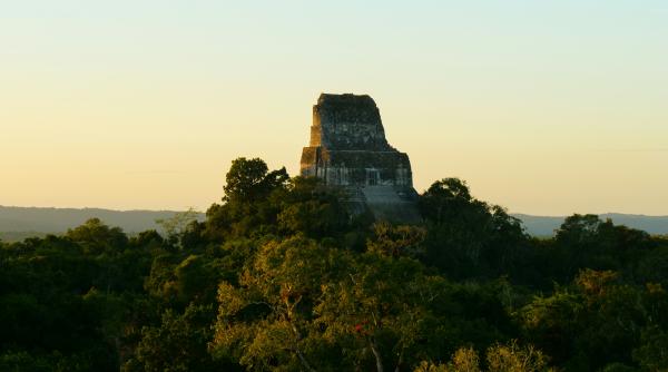 o structura misterioasa mayasa si piramide ascunse au fost descoperite in padurile tropicale din mexic