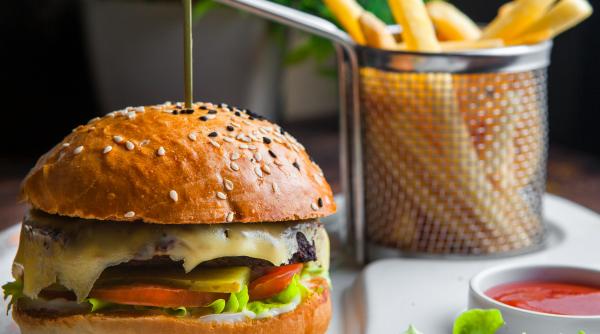 legatura surprinzatoare dintre un big mac si razboi compania gandeste o reevaluare a preturilor